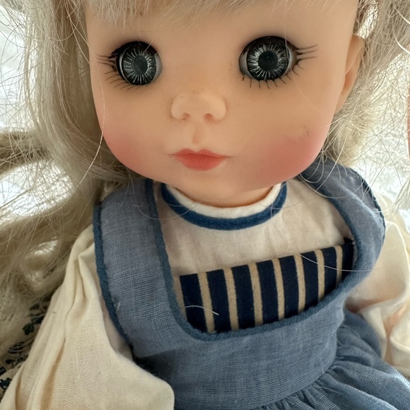 Madame Alexander Vintage Poor Cinderella Doll - Picture 2 of 12